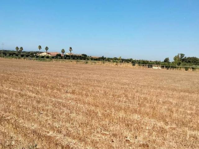 Terreno in vendita a Marina di San Nicola, Roma Capitale