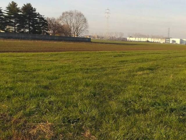 Terreno in vendita a Origgio, Lombardia