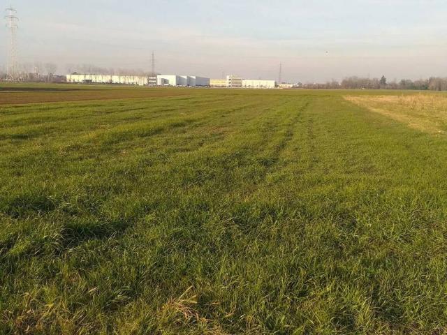 Terreno in vendita a Origgio, Lombardia