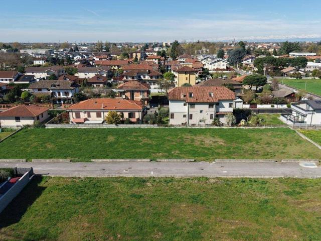 Terreno in vendita a Cascina Villa, Lainate