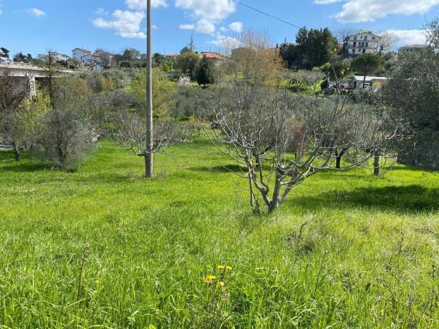 Terreno in vendita a Marcianese, Lanciano