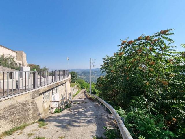 Terreno in vendita a Lapio, Campania