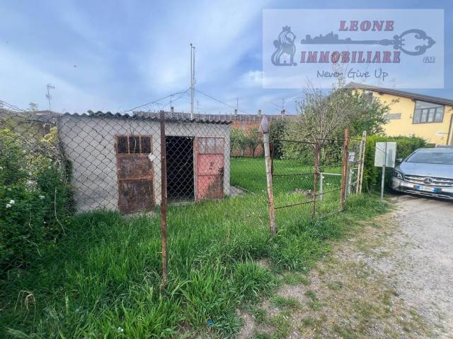 Terreno in vendita a Lardirago, Lombardia