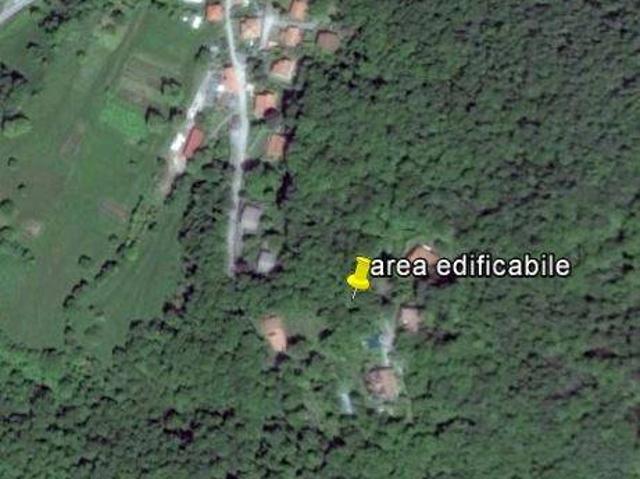 Terreno in vendita a Lasnigo, Lombardia