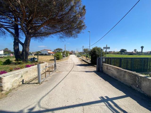 Terreno in vendita a Latina, Lazio