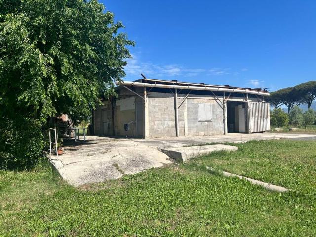 Terreno in vendita a Latina, Lazio