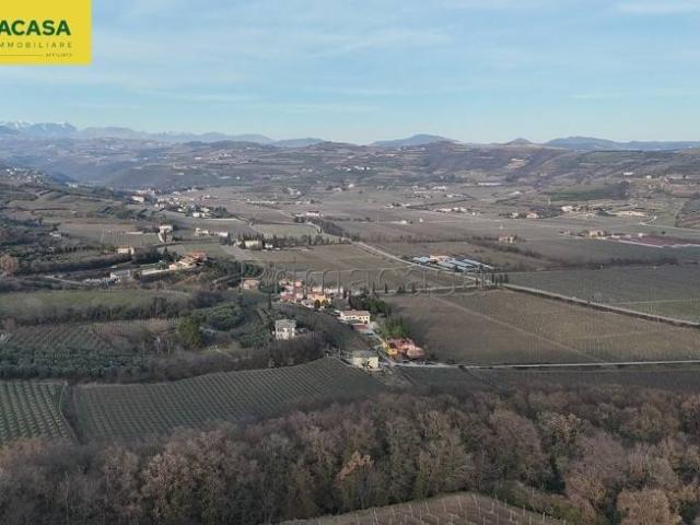 Terreno in vendita a Lavagno, San Briccio
