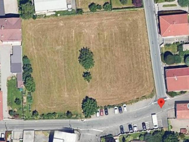 Terreno in vendita a Lazzate, Lombardia