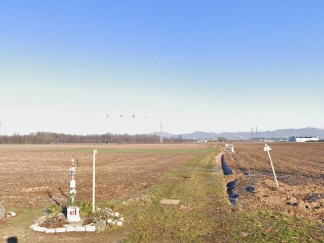 Terreno in vendita a Lazzate, Lombardia
