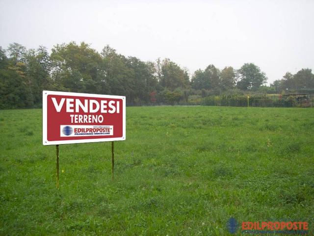 Terreno in vendita a Lazzate, Lombardia