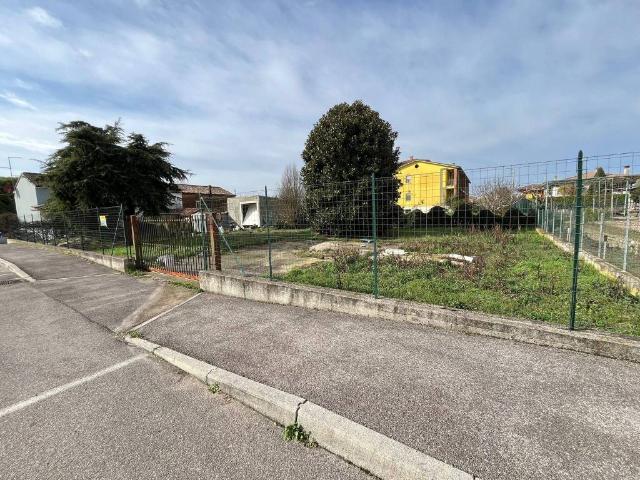 Terreno in vendita a Legnago, Veneto