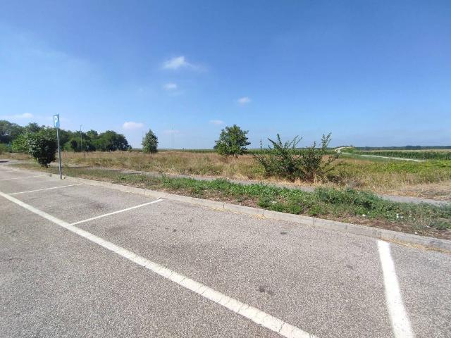 Terreno in vendita a Legnago, Veneto