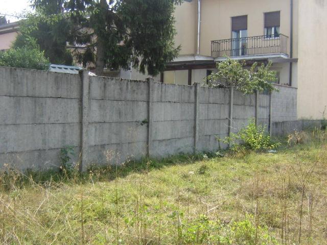 Terreno in vendita a Lesmo, Lombardia
