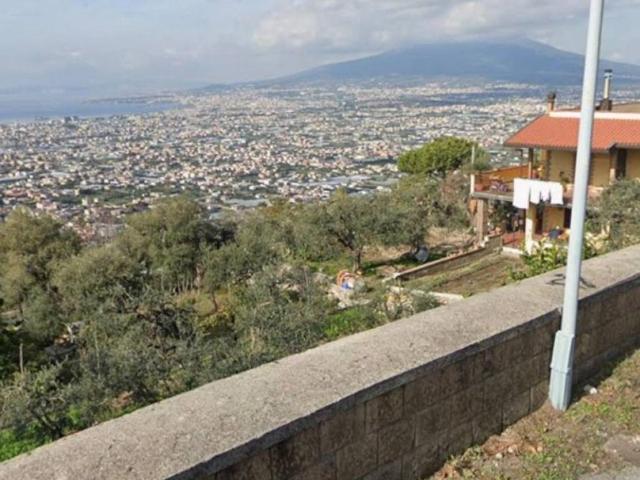 Terreno in vendita a Lettere, Campania