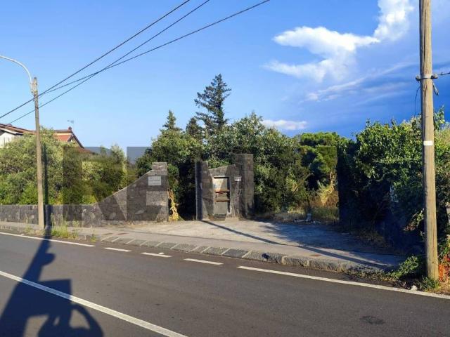 Terreno in vendita a Linguaglossa, Sicilia