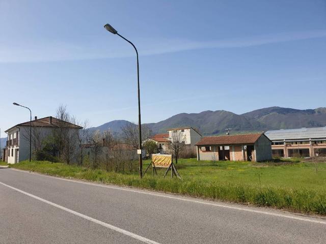 Terreno in vendita a Lioni, Campania