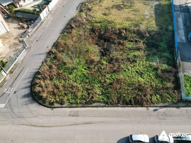 Terreno in vendita a Lodi Vecchio, Lombardia