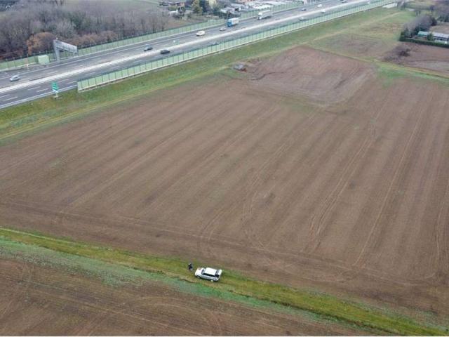 Terreno in vendita a Lomazzo, Lombardia