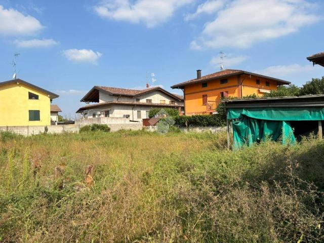 Terreno in vendita a Lonate Pozzolo, Lombardia