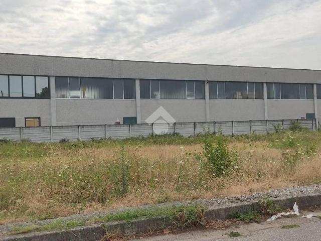 Terreno in vendita a Lonate Pozzolo, Lombardia