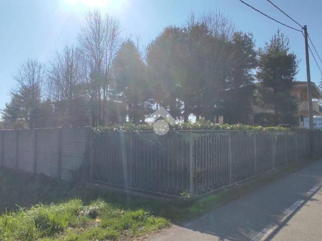Terreno in vendita a Lonate Pozzolo, Lombardia
