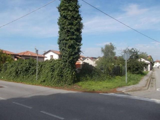 Terreno in vendita a Lonate Pozzolo, Varese
