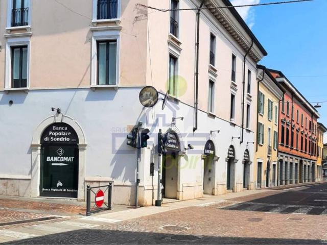 Terreno in vendita a Lonato, Lombardia