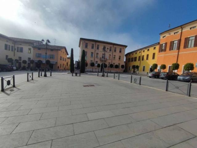 Terreno in vendita a Lonato, Lombardia