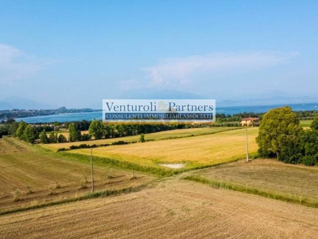 Terreno in vendita a Lonato, Lombardia