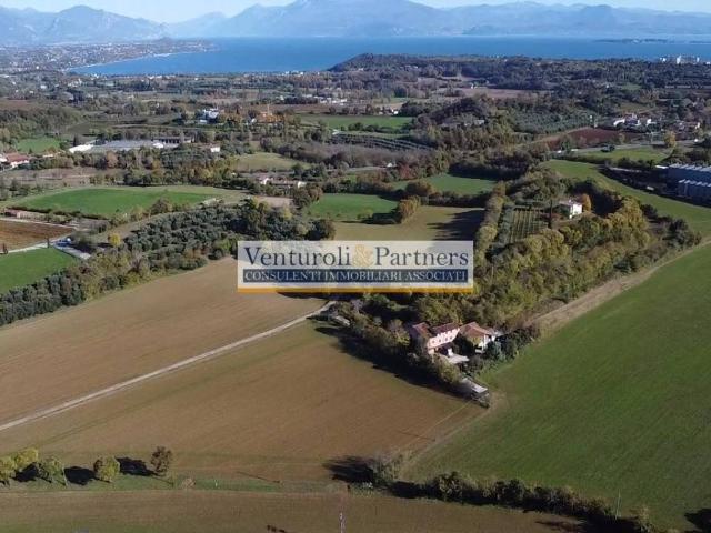 Terreno in vendita a Lonato, Lombardia