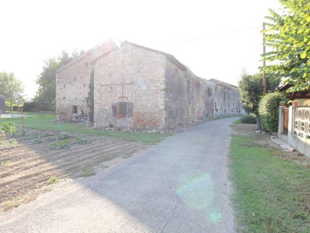 Terreno in vendita a Madonna di Lonigo, Lonigo
