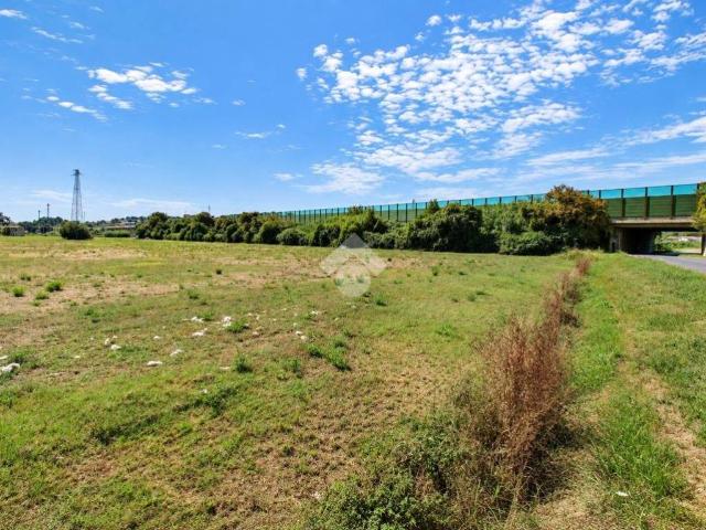 Terreno in vendita a Loreto Stazione, Loreto