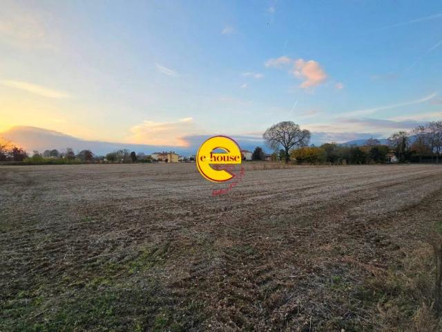 Terreno in vendita a Fonte, Loria
