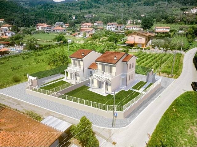 Terreno in vendita a Isola, Luni