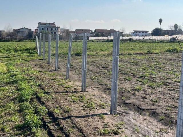 Terreno in vendita a Lusciano, Campania