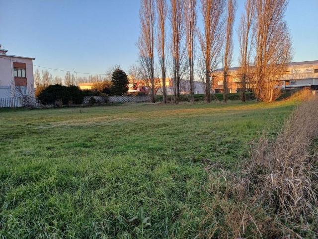 Terreno in vendita a Bassa Reggiana, Re