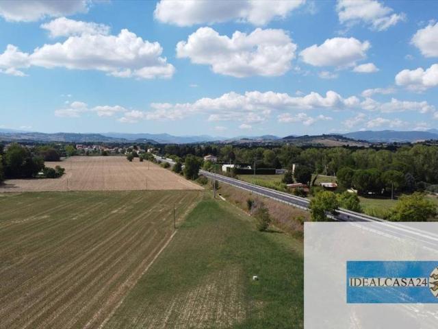 Terreno in vendita a Marche, Macerata