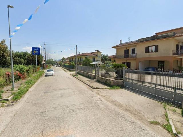 Terreno in vendita a Maddaloni, Campania