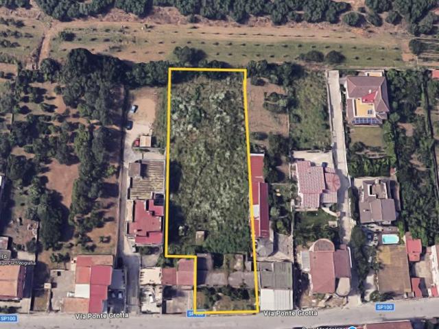Terreno in vendita a Maddaloni, Campania