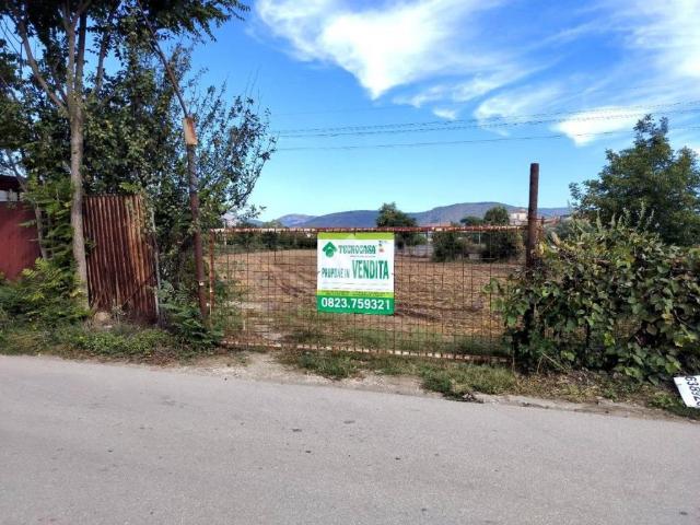 Terreno in vendita a Maddaloni, Campania