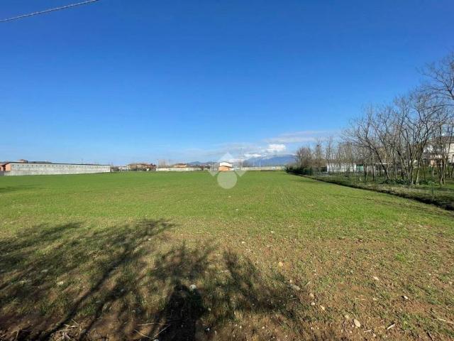 Terreno in vendita a Madone, Lombardia