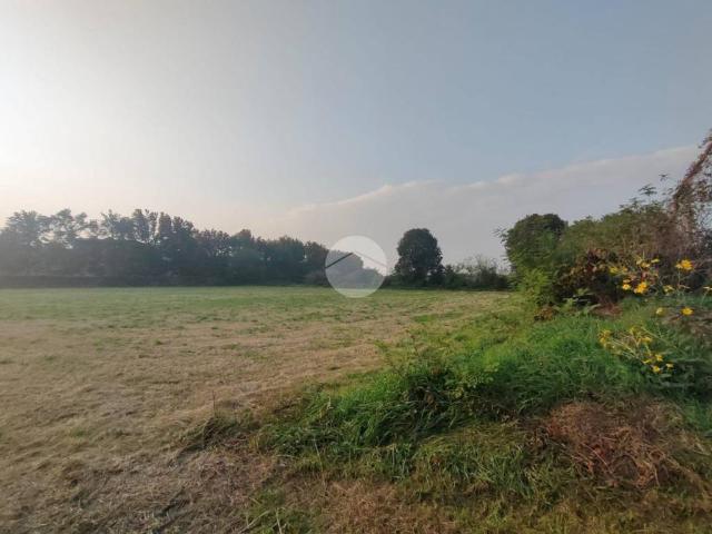 Terreno in vendita a Magenta, Lombardia