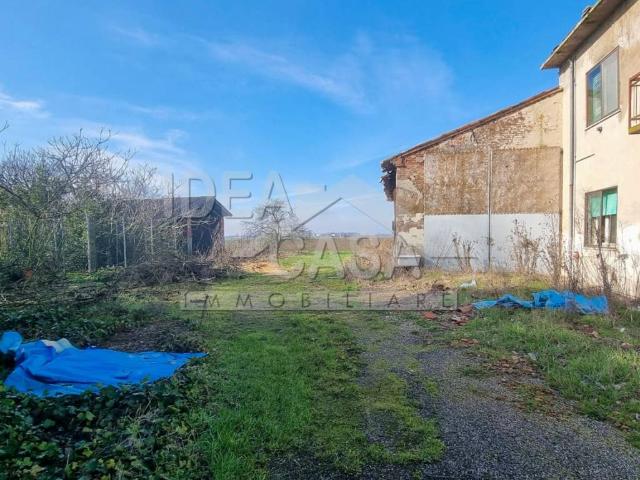 Terreno in vendita a Magnacavallo, Lombardia