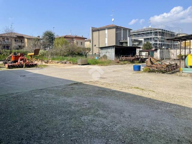 Terreno in vendita a Manerbio, Lombardia