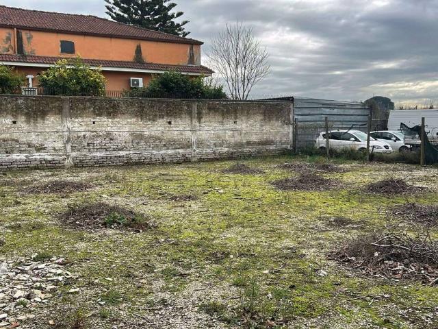 Terreno in vendita a Marcianise, Campania