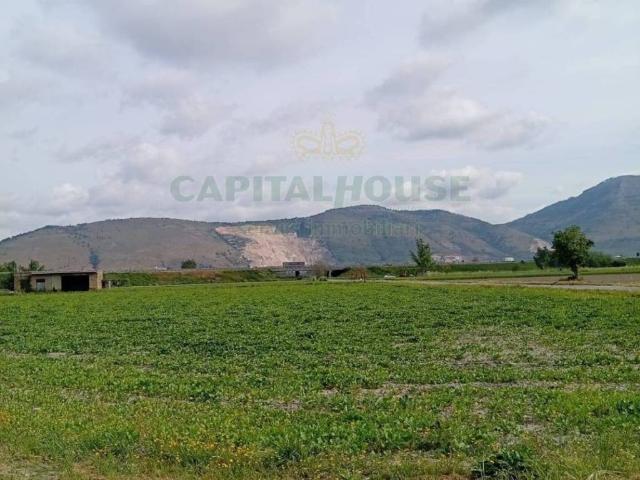 Terreno in vendita a Marigliano, Campania