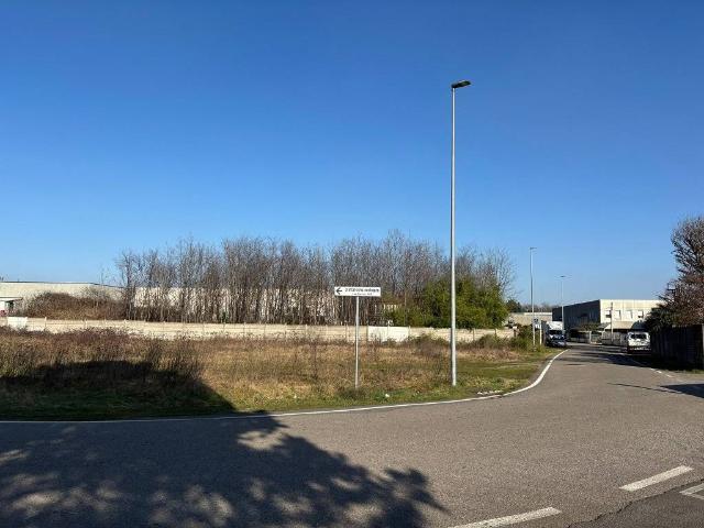 Terreno in vendita a Nizzolina, Marnate