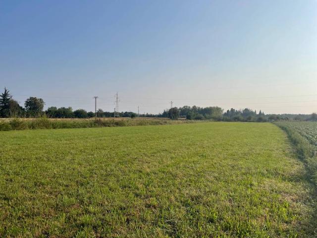 Terreno in vendita a Martignacco, Friuli-Venezia Giulia