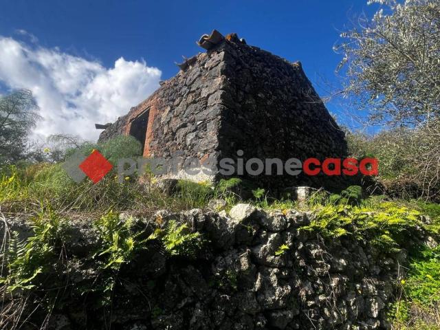 Terreno in vendita a Massannunziata, Mascalucia