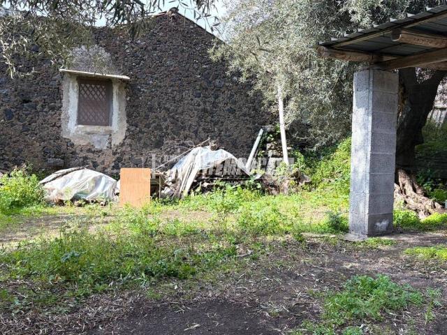 Terreno in vendita a Massannunziata, Mascalucia